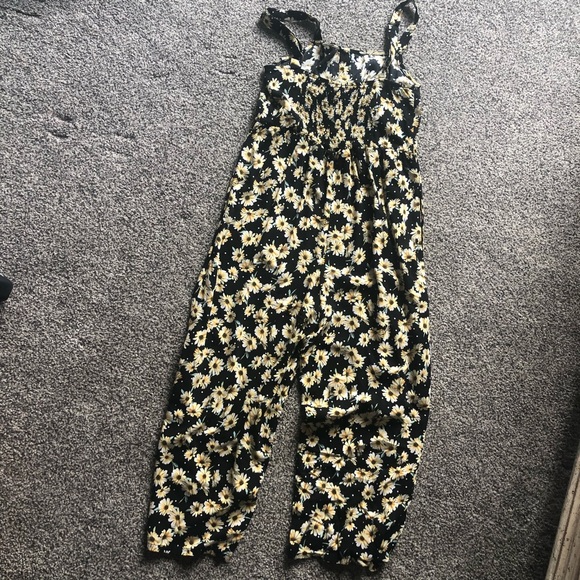 Sunflower Jumpsuit - Picture 3 of 6